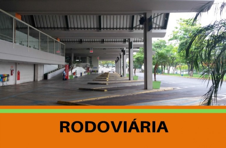 Foto dos terminais de embarque da rodoviária de Franca. Link para acessar a página com informações sobre o trabalho de gerenciamento da rodoviária que a EMDEF realiza.